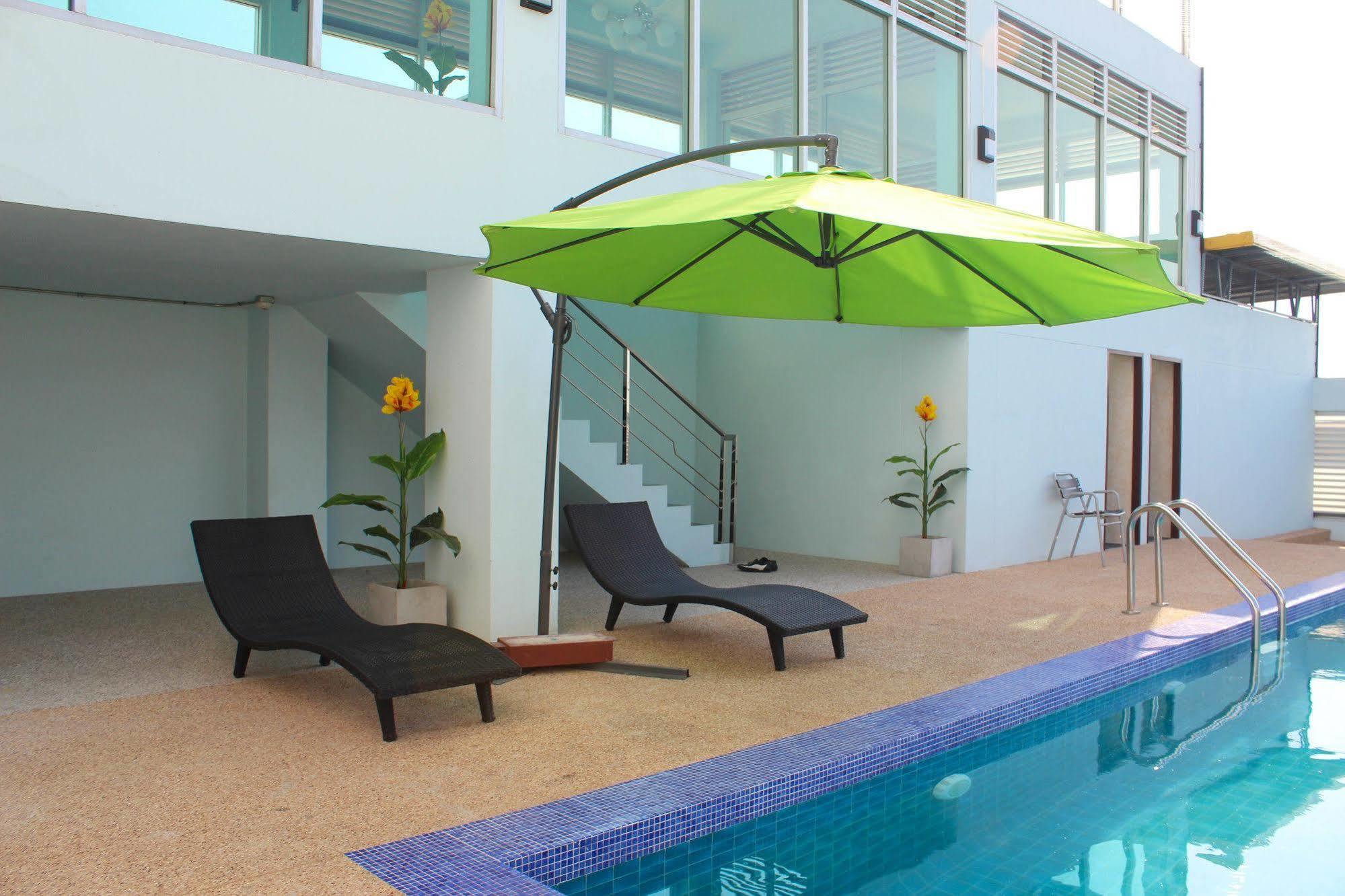 42C The Chic Hotel Nakhon Sawan Luaran gambar