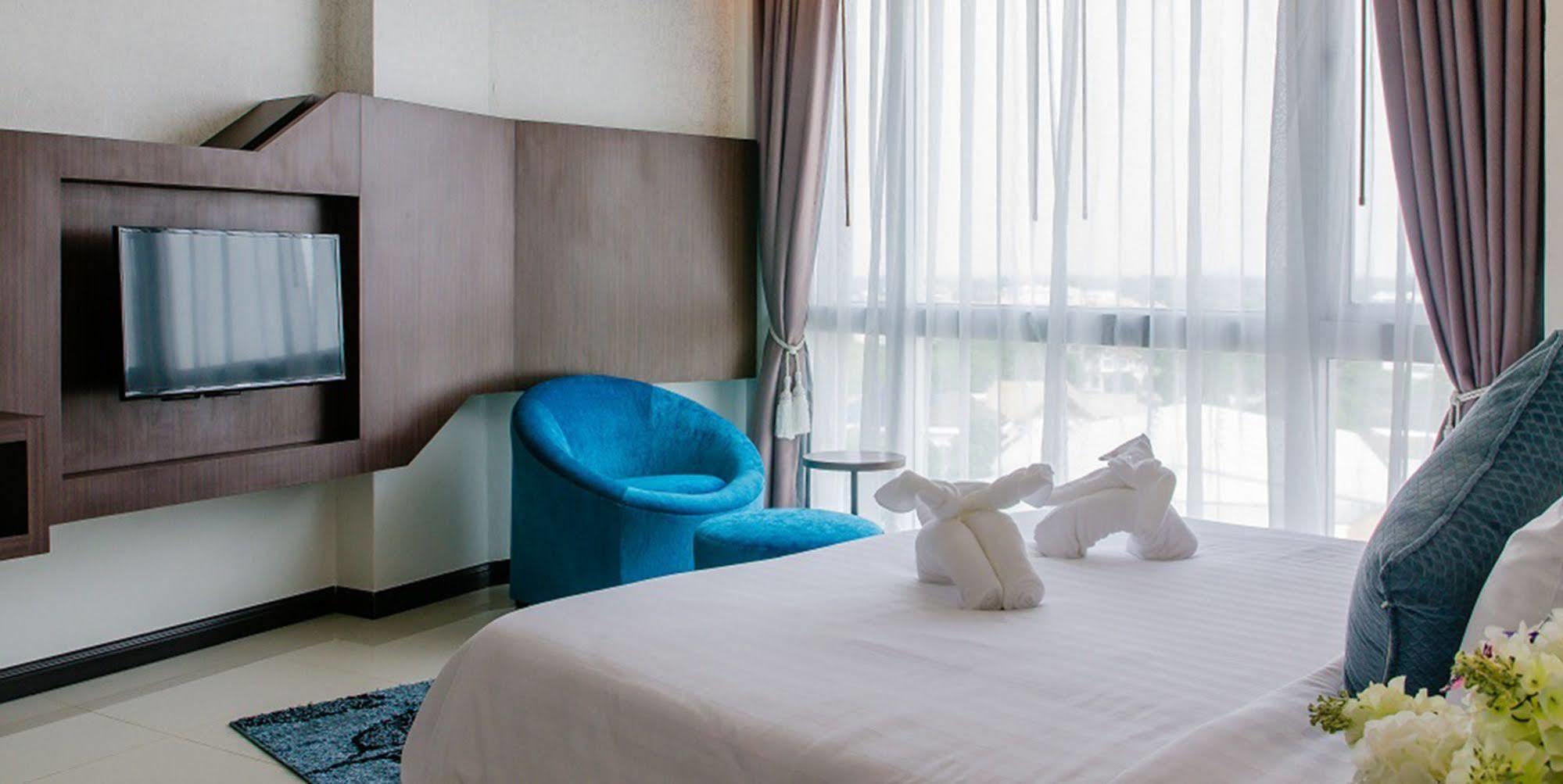 42C The Chic Hotel Nakhon Sawan Luaran gambar